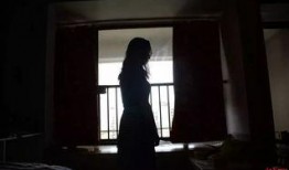 偷窥自拍在线在线观看,在线观看背后的隐秘世界